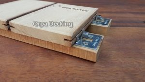 Deck parke birleştirme elemanı